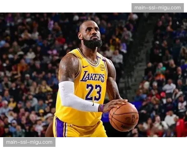 东契奇三节达成三双，独行侠大比分领先湖人进入末节